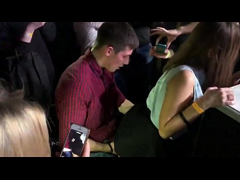 ❤️ Tinuod nga sekso sa usa ka nightclub sa Russia. Ang 18-anyos nga Ruso nga babaye sa anus ug puwerta nakighilawas sa usa ka nightclub ☑ Homemade porn sa ceb.watchhentai.ru